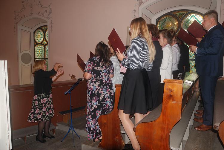 Chór parafialny i orkiestra